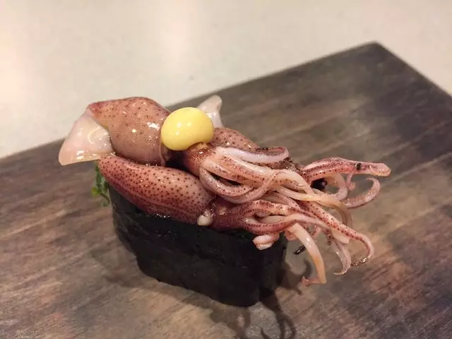 jū-ni