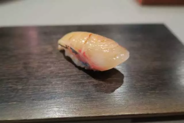 jū-ni