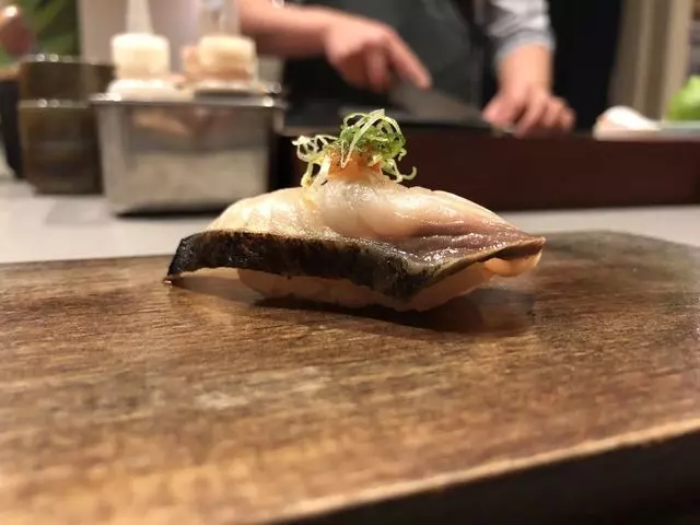 jū-ni