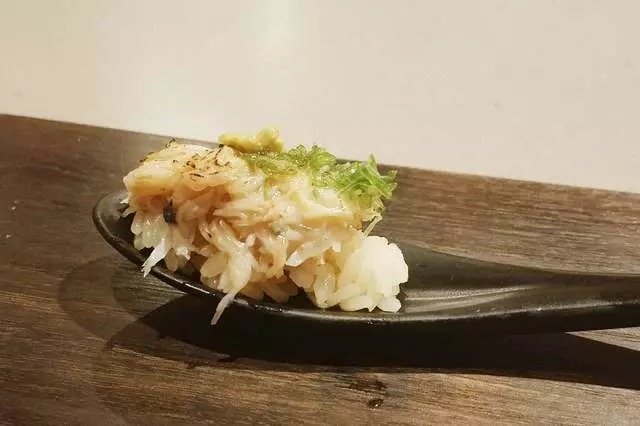 jū-ni