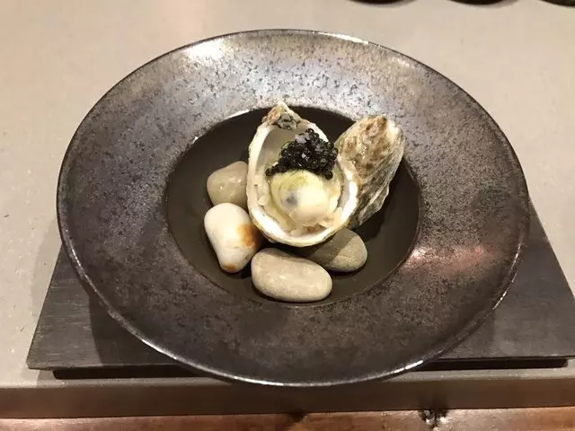 jū-ni