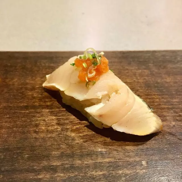 jū-ni