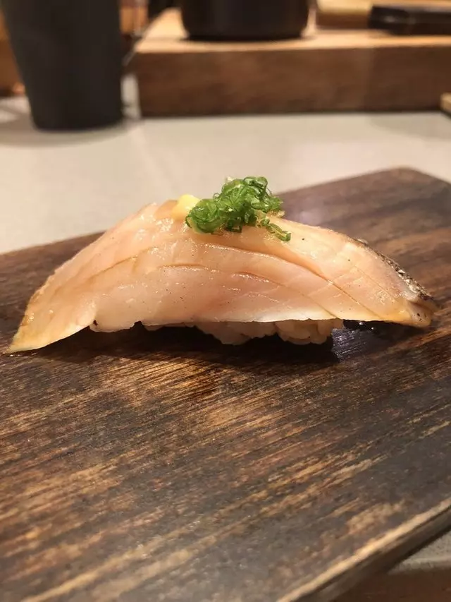jū-ni