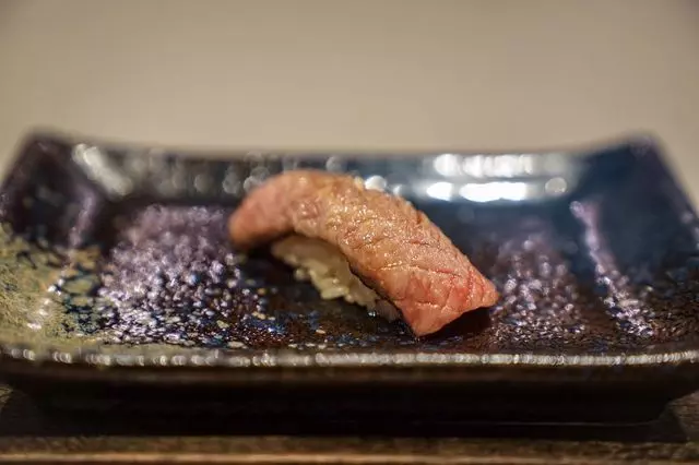 jū-ni