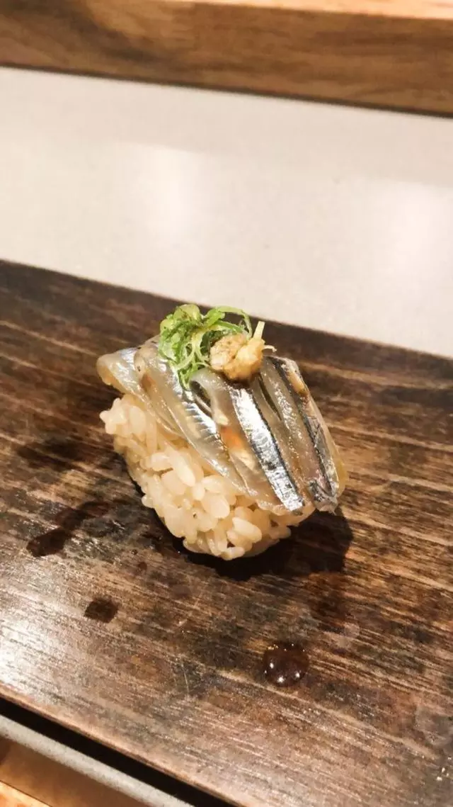 jū-ni