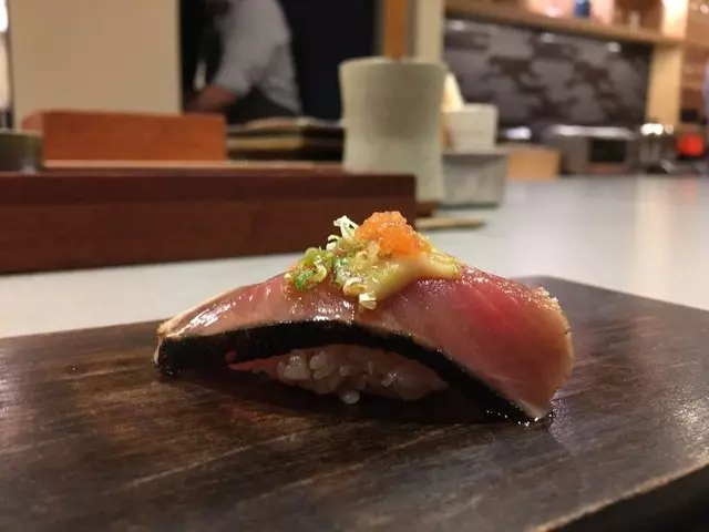 jū-ni