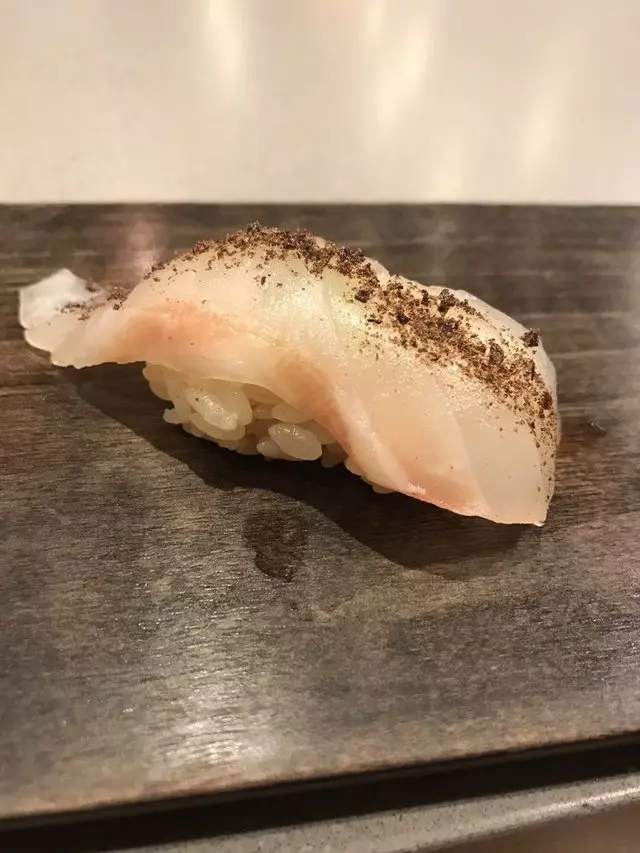 jū-ni