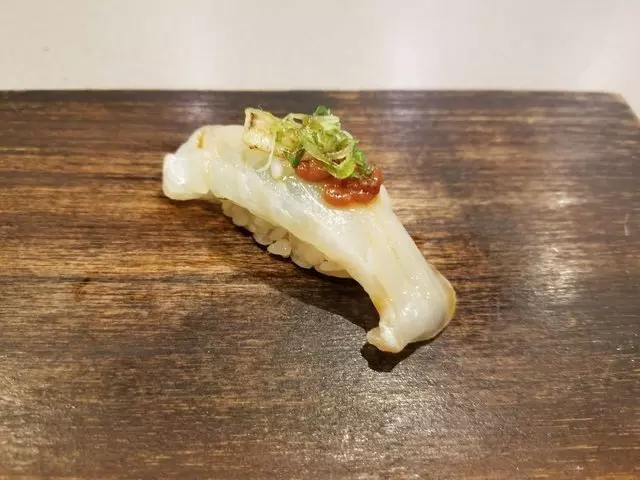 jū-ni