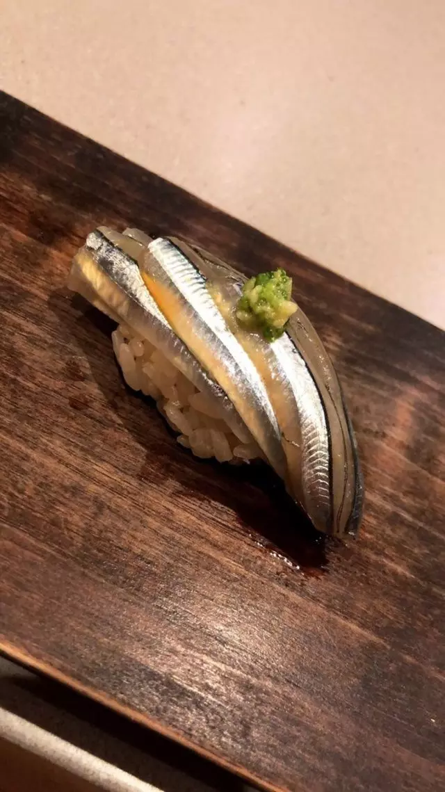 jū-ni
