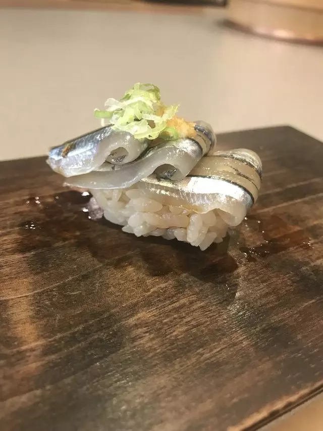 jū-ni