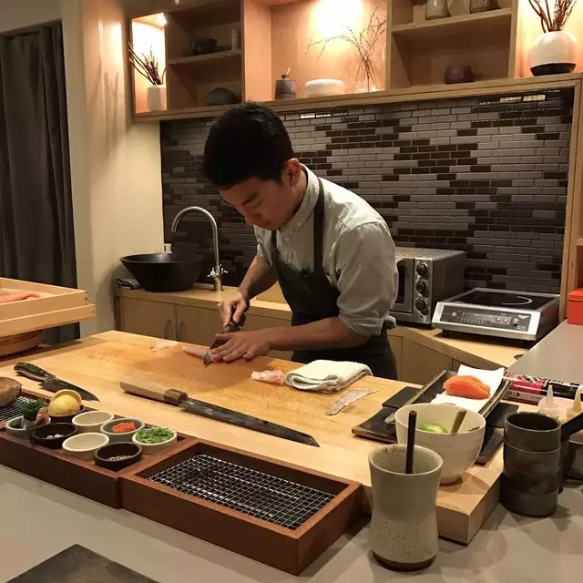 jū-ni