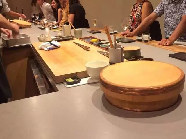 jū-ni