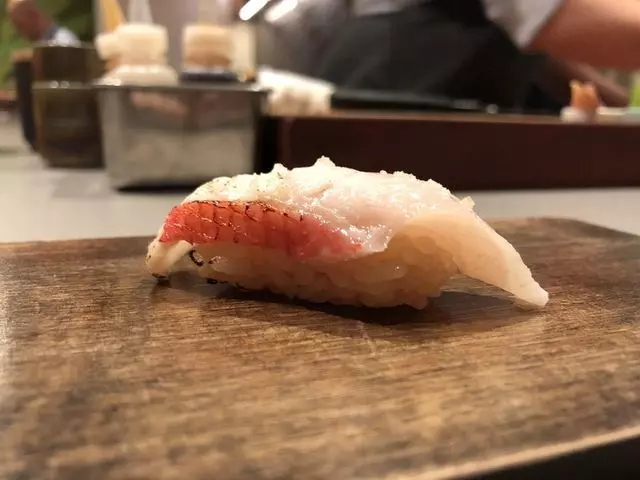 jū-ni