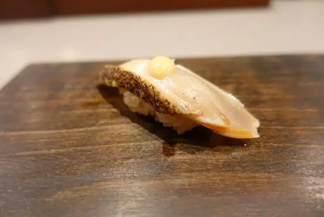 jū-ni