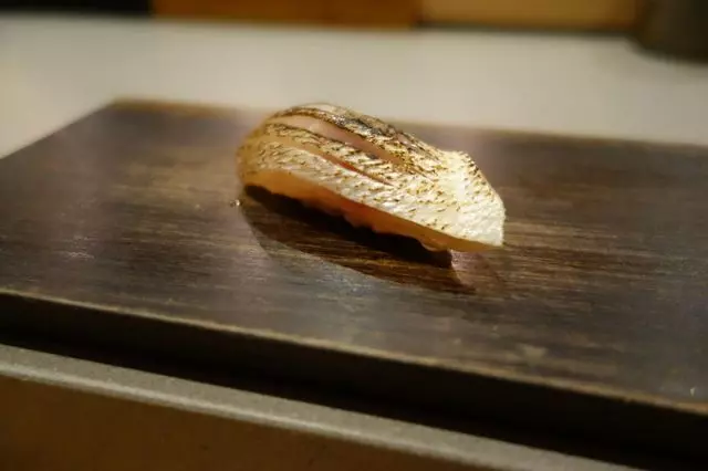 jū-ni