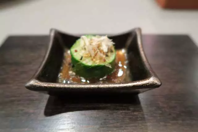 jū-ni