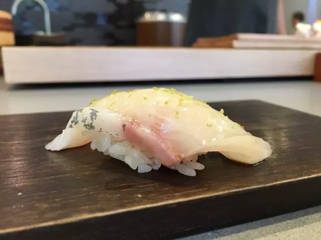 jū-ni