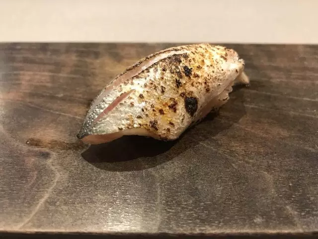 jū-ni