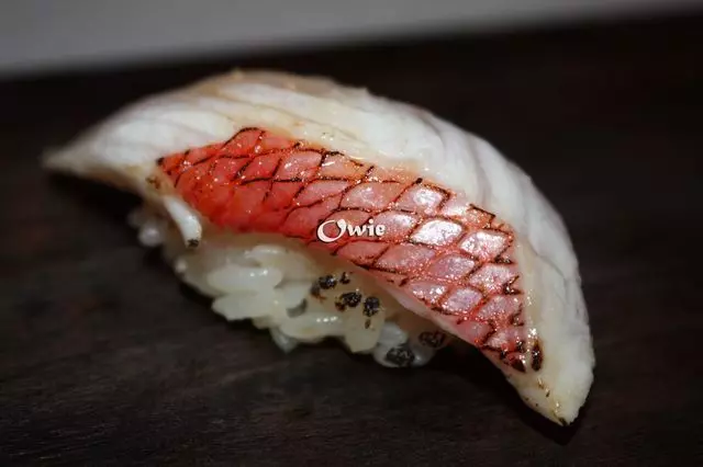 jū-ni