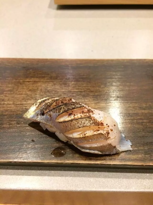 jū-ni