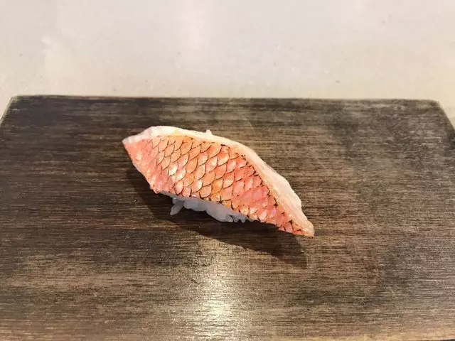 jū-ni