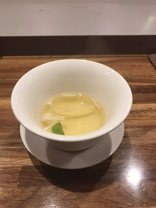 jū-ni
