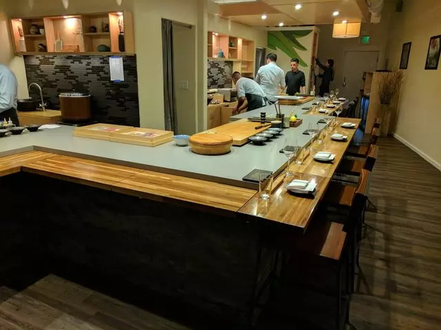 jū-ni