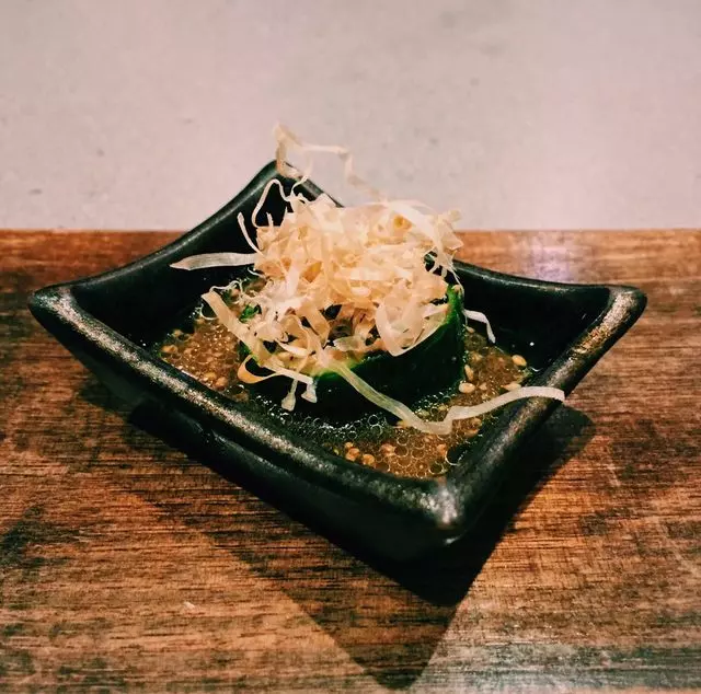 jū-ni