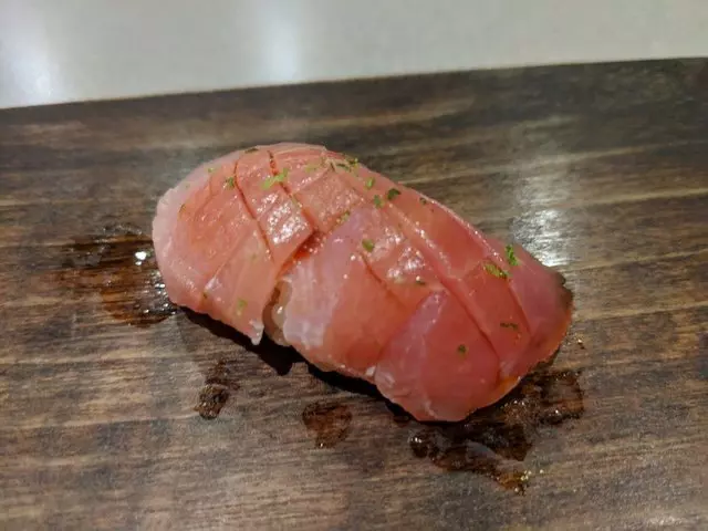 jū-ni
