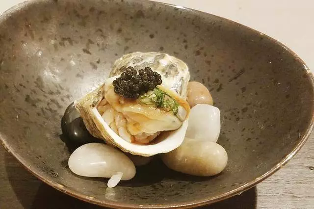 jū-ni