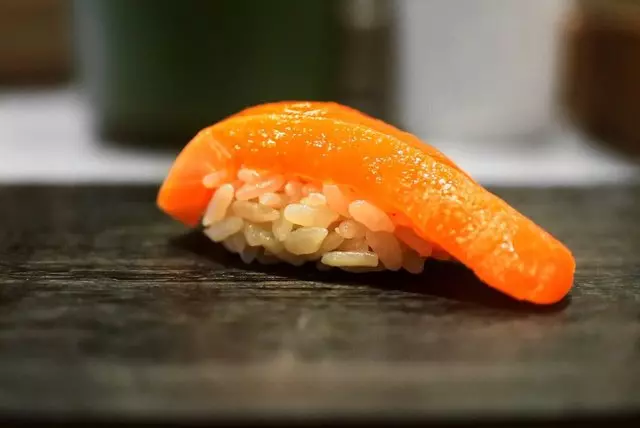 jū-ni