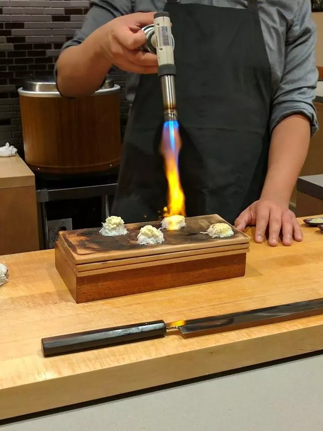jū-ni