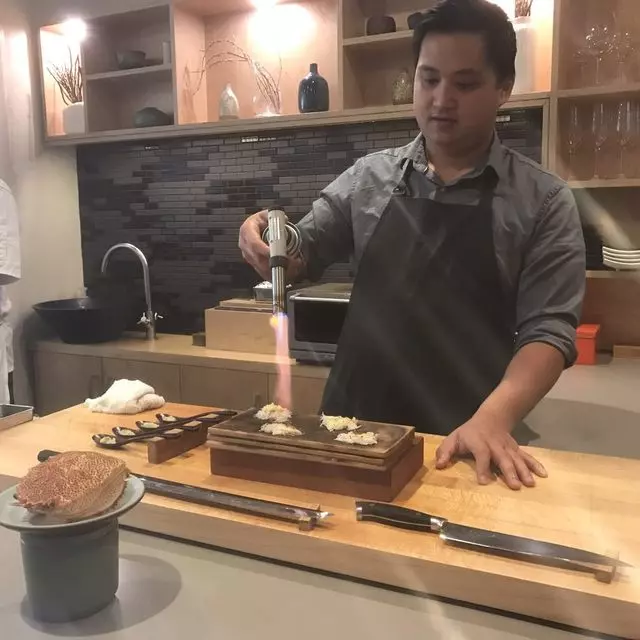 jū-ni