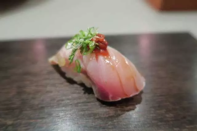 jū-ni