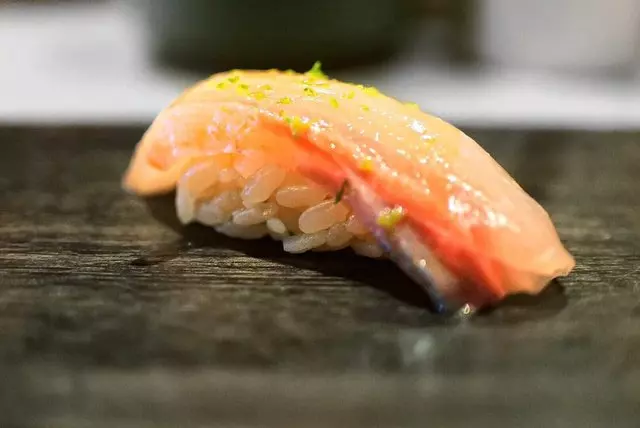 jū-ni