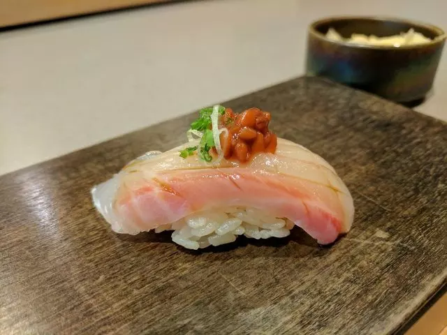 jū-ni