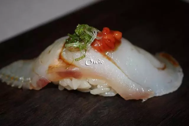 jū-ni