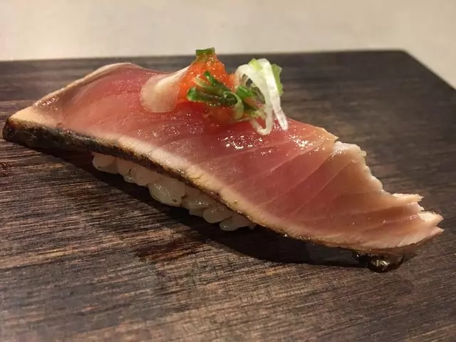 jū-ni
