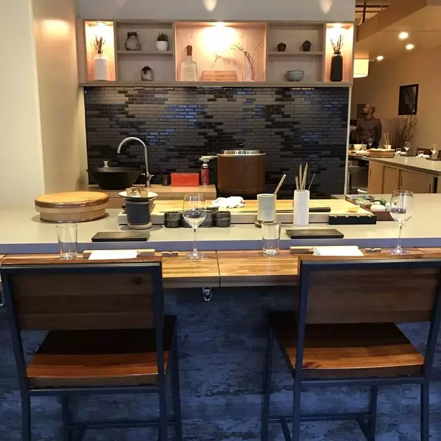 jū-ni