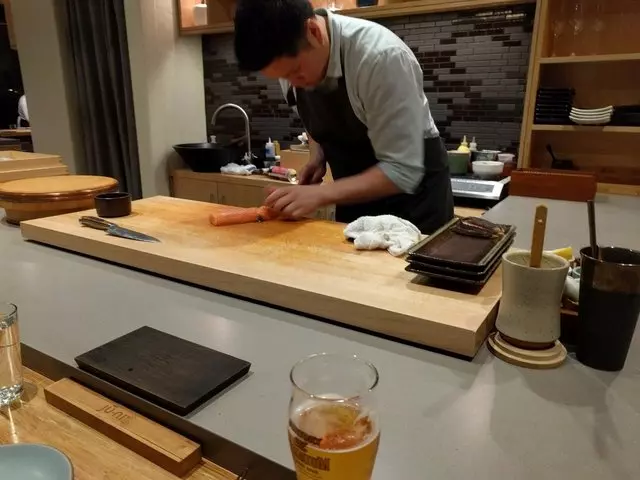 jū-ni