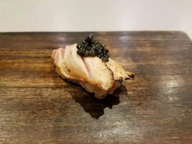 jū-ni