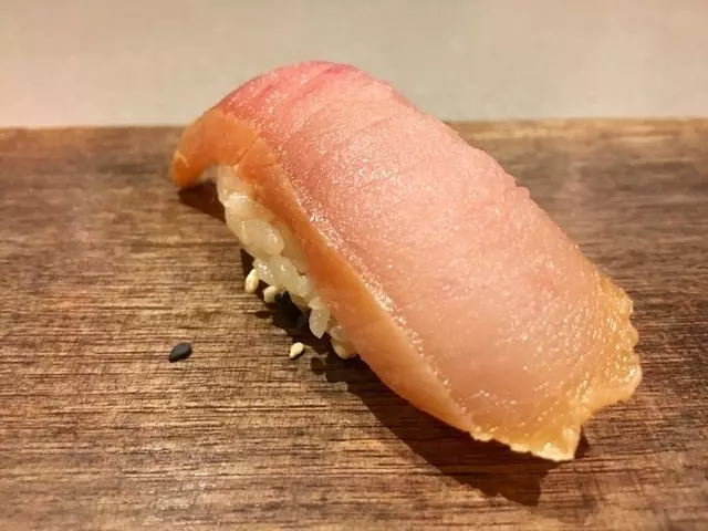 jū-ni