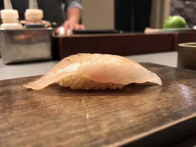 jū-ni