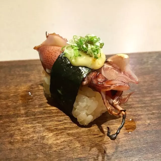 jū-ni