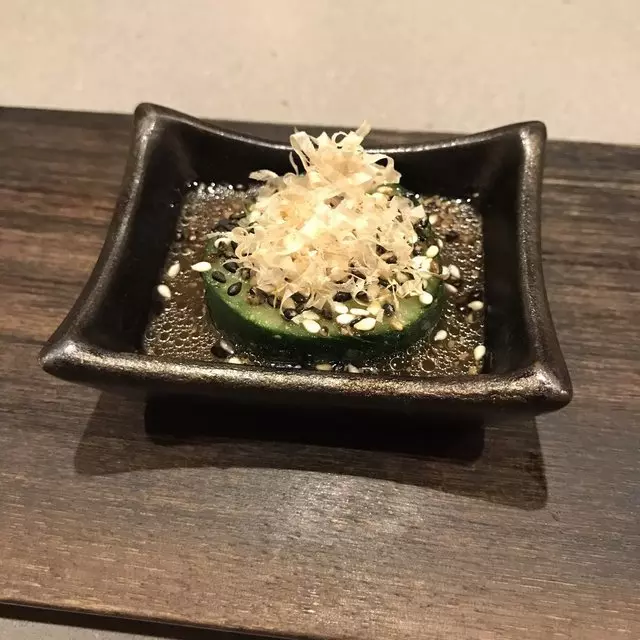 jū-ni