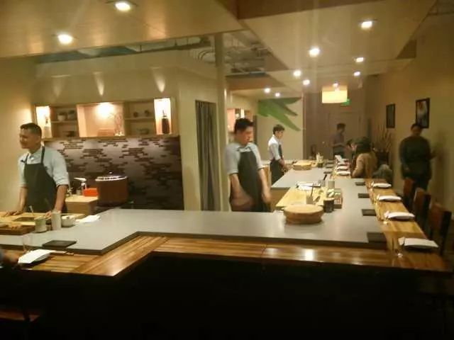 jū-ni