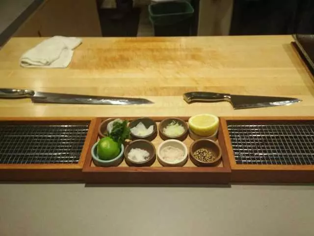 jū-ni