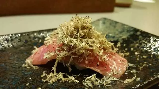 jū-ni