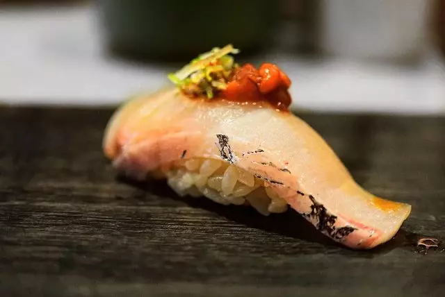 jū-ni