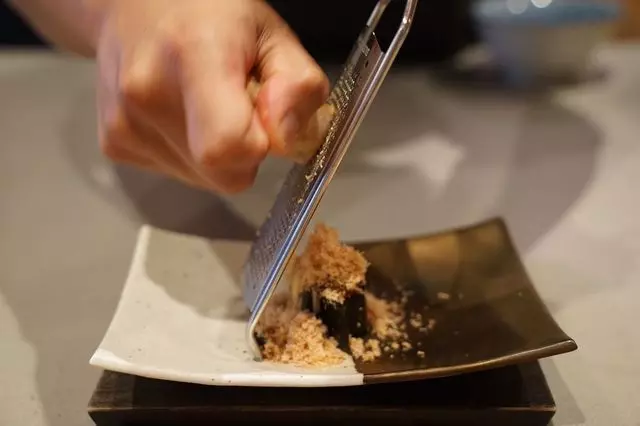 jū-ni
